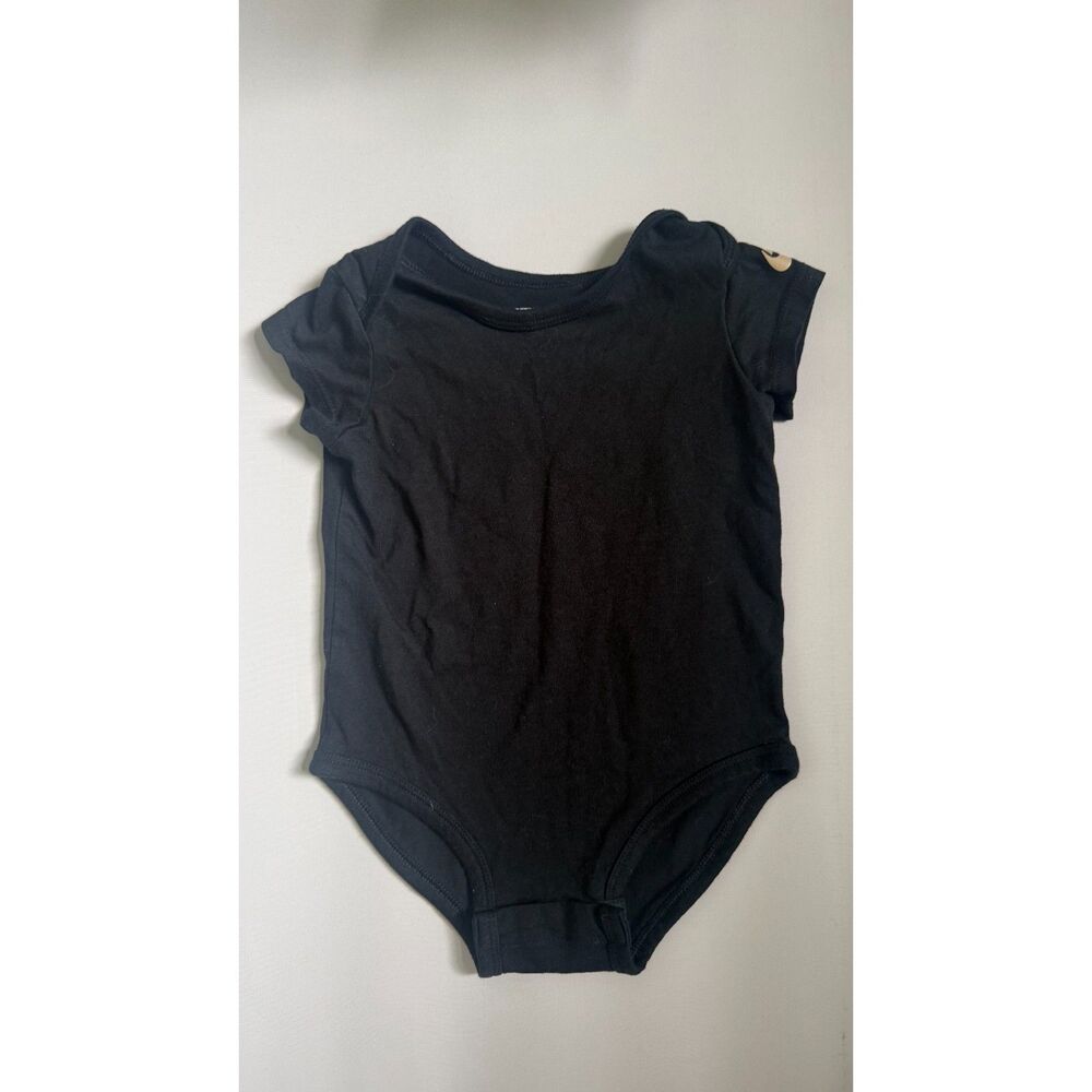 Nike Baby Oneise Size 12 months